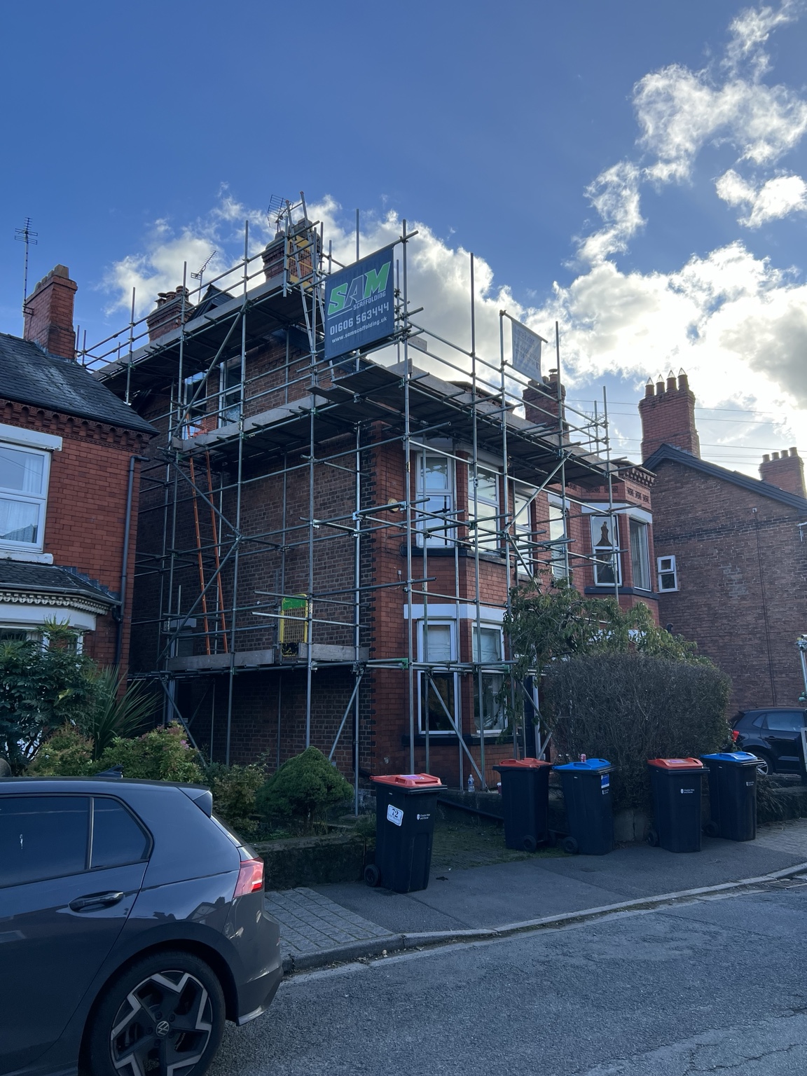 Northwich: scaffolding for chimney and roof repairs / repointing